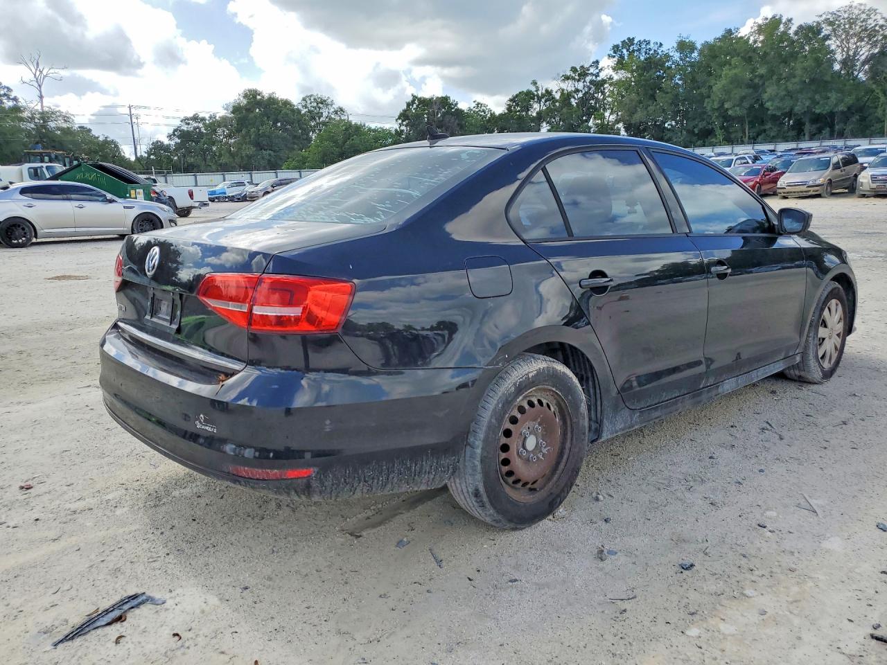 Volkswagen Jetta Base