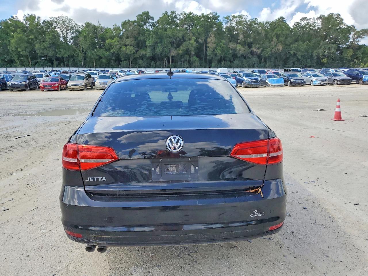 Volkswagen Jetta Base