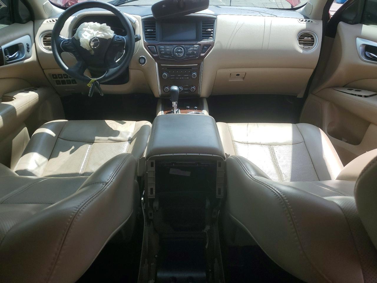 Nissan Pathfinder Platinum