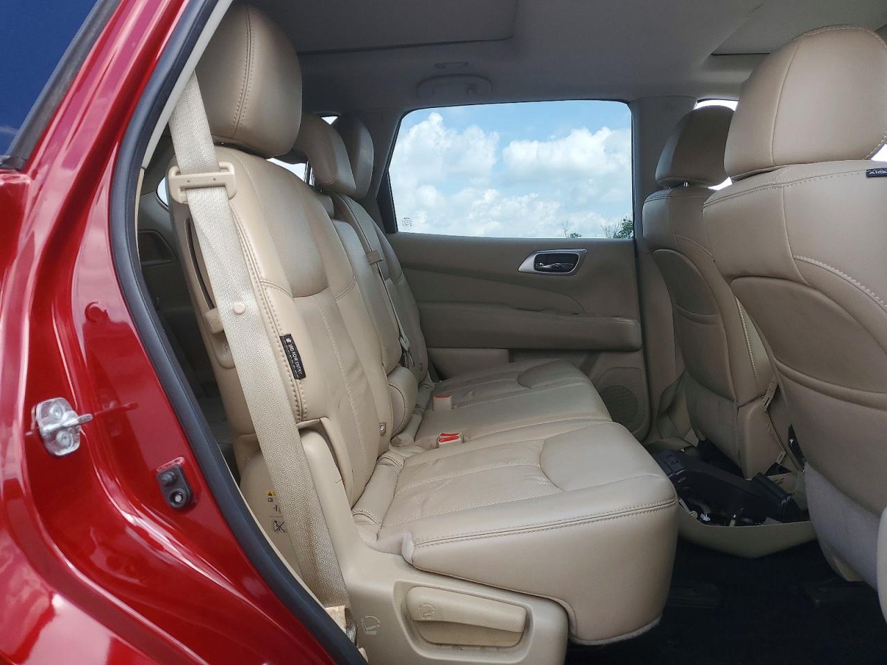 Nissan Pathfinder Platinum