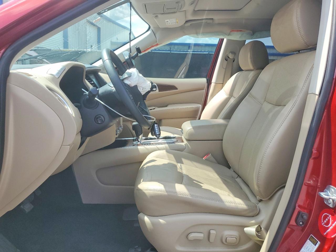 Nissan Pathfinder Platinum