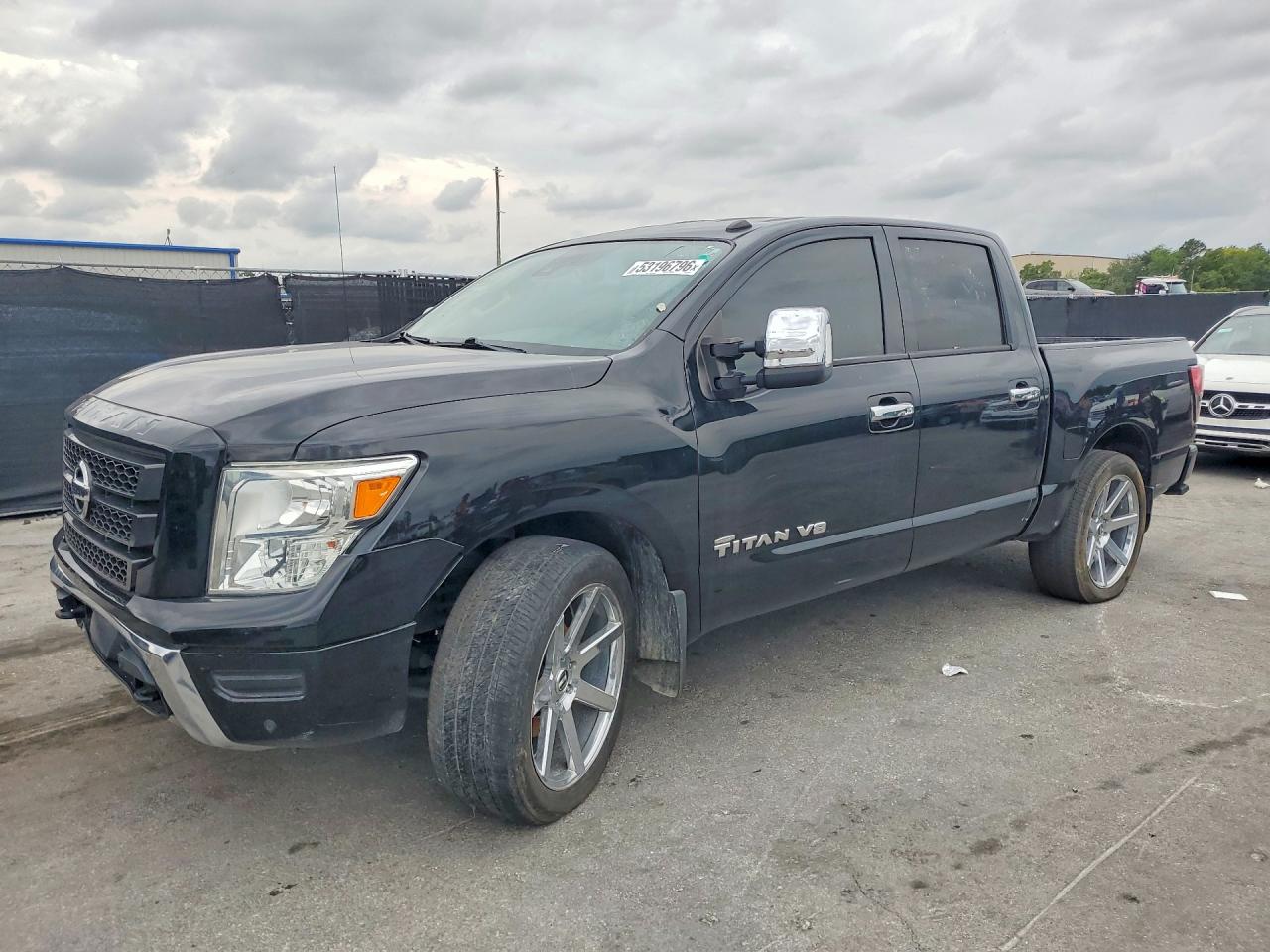Salvage Nissan Titan Image