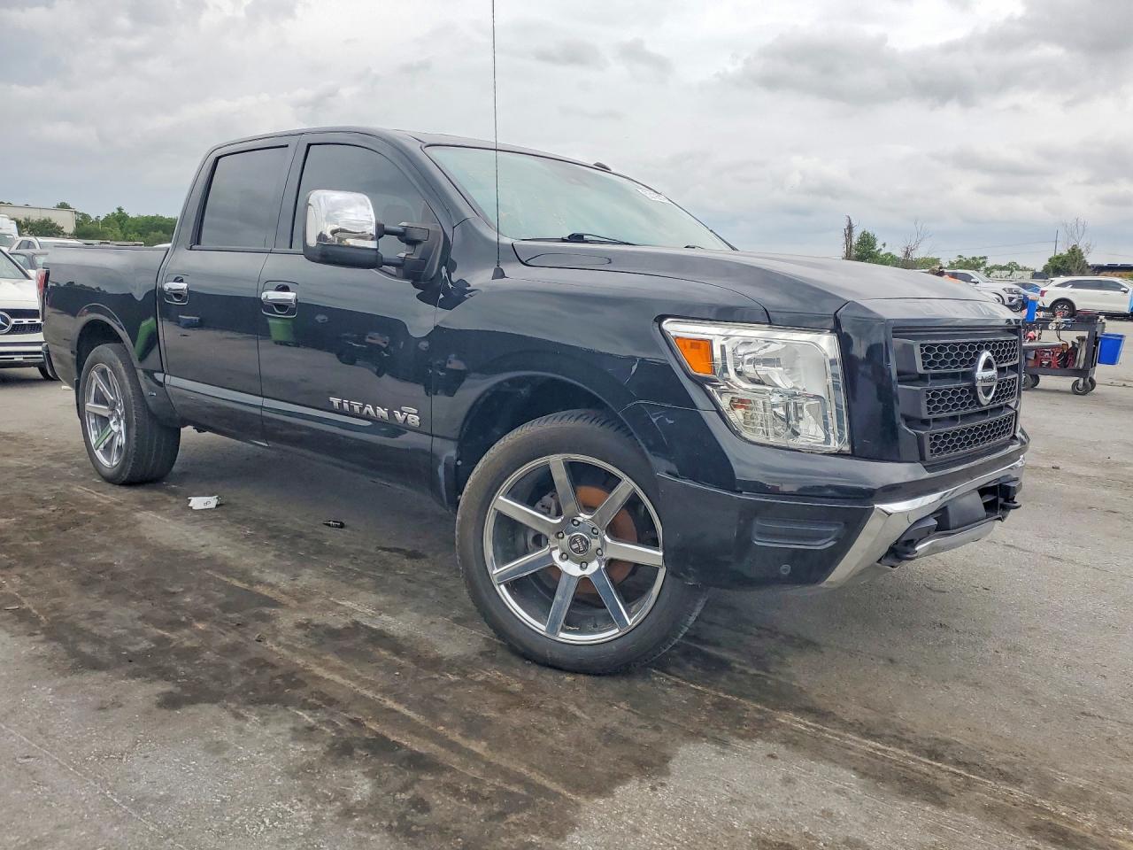 Nissan Titan Sv