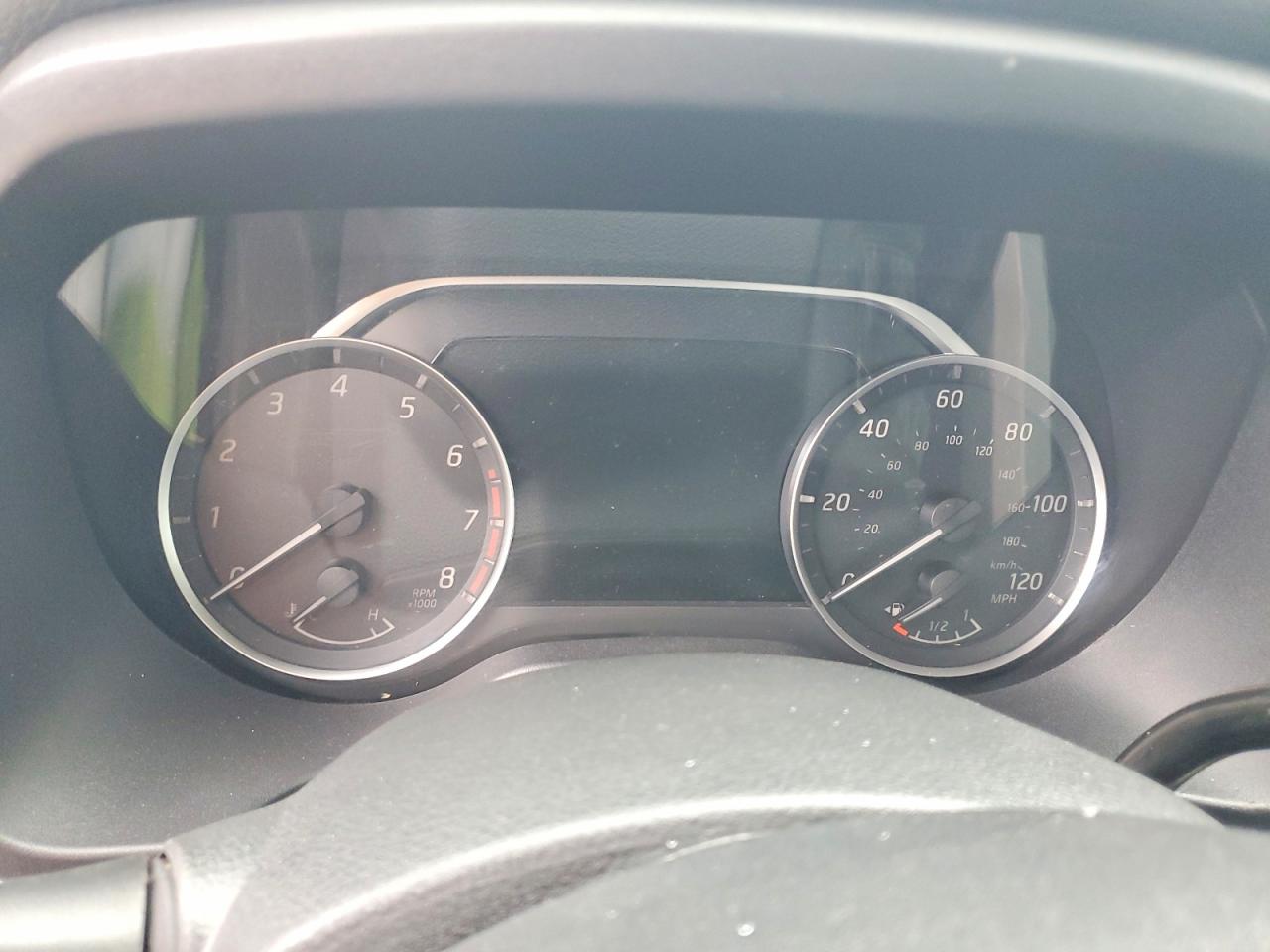 Nissan Titan Sv