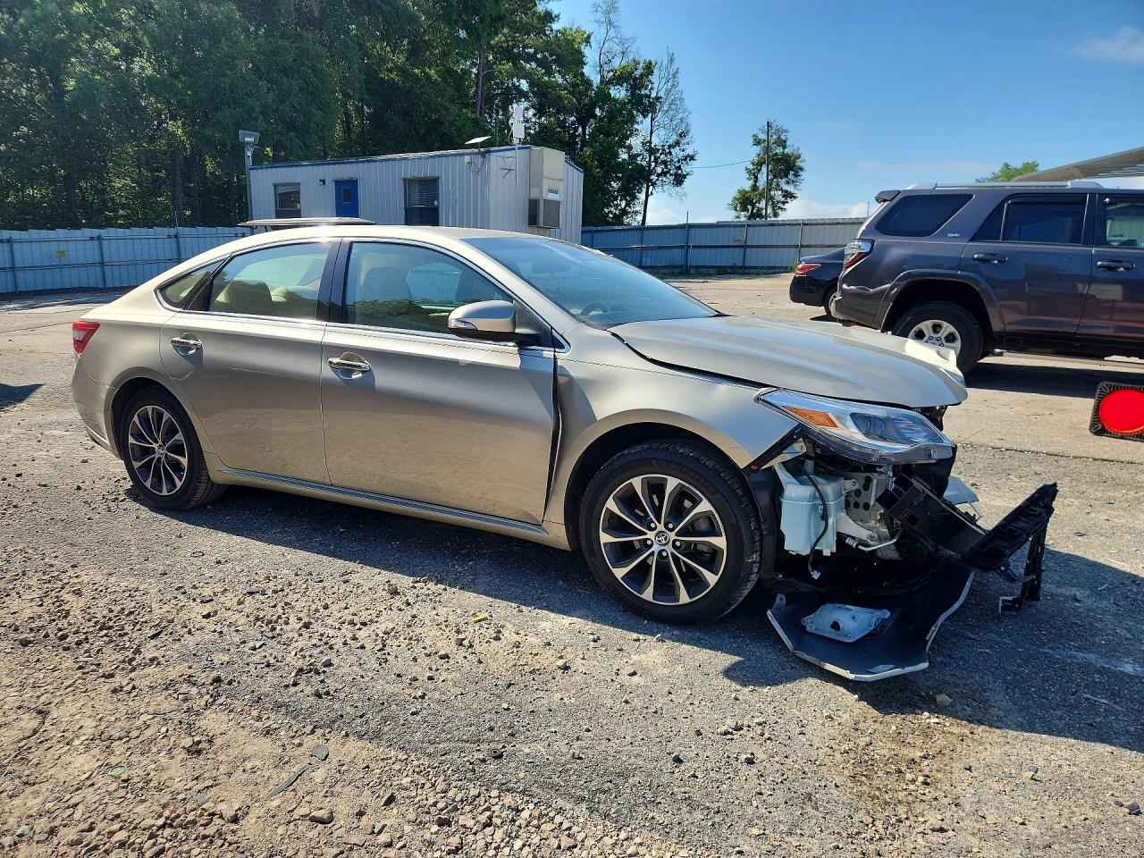 Toyota Avalon Xle