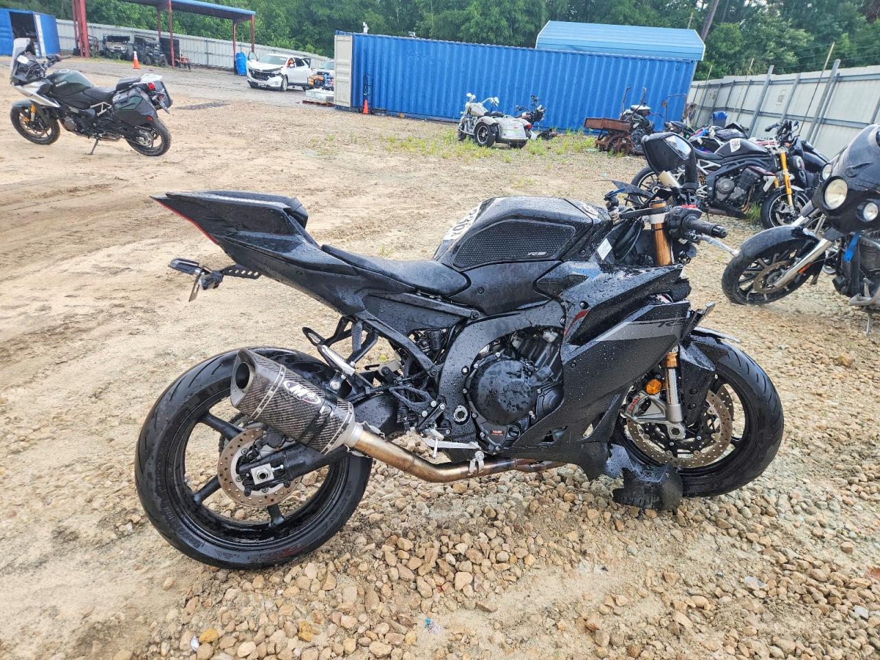 Salvage Yamaha Yzf890 Image