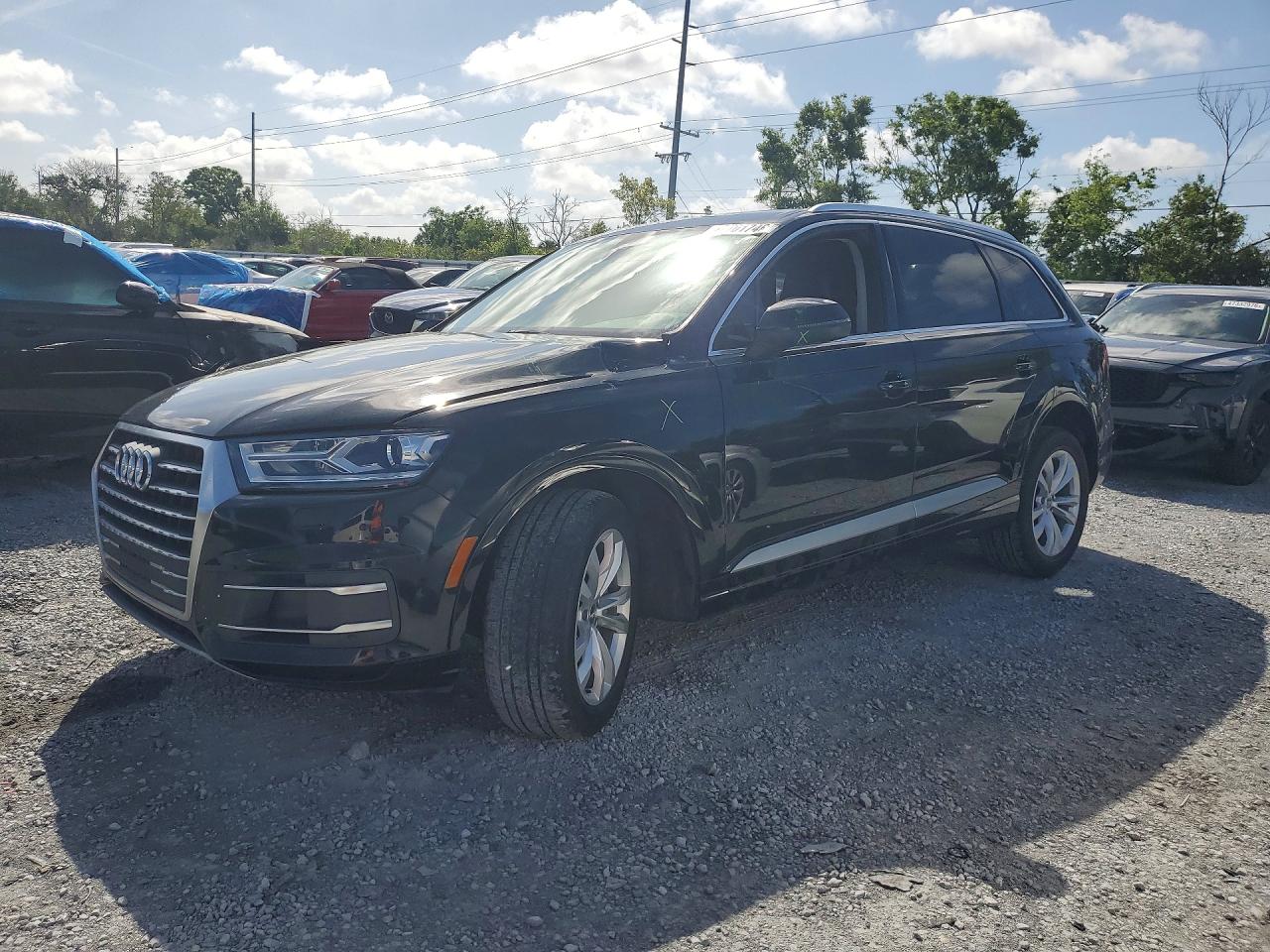 Salvage Audi Q7 Image