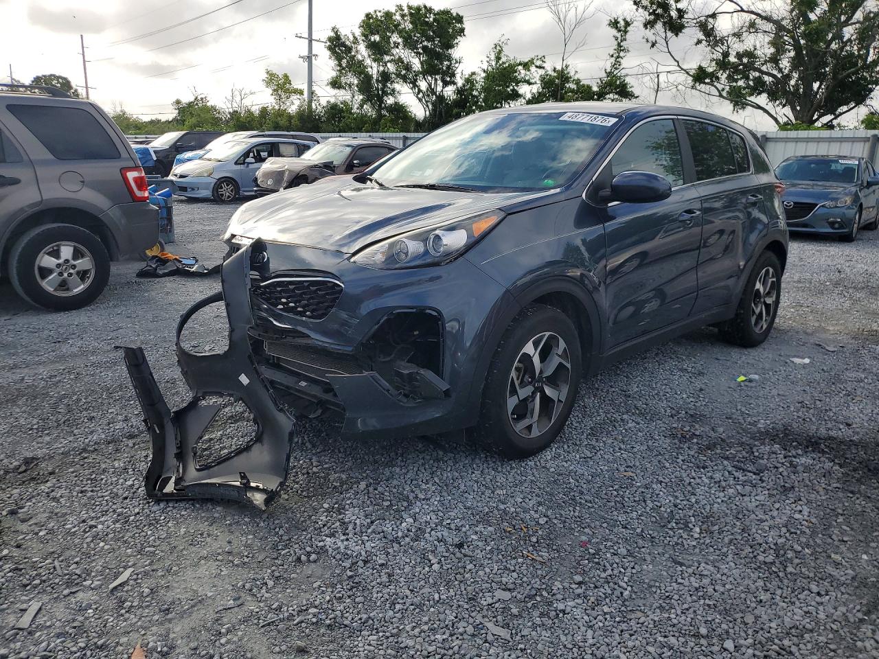Salvage Kia Sportage Image