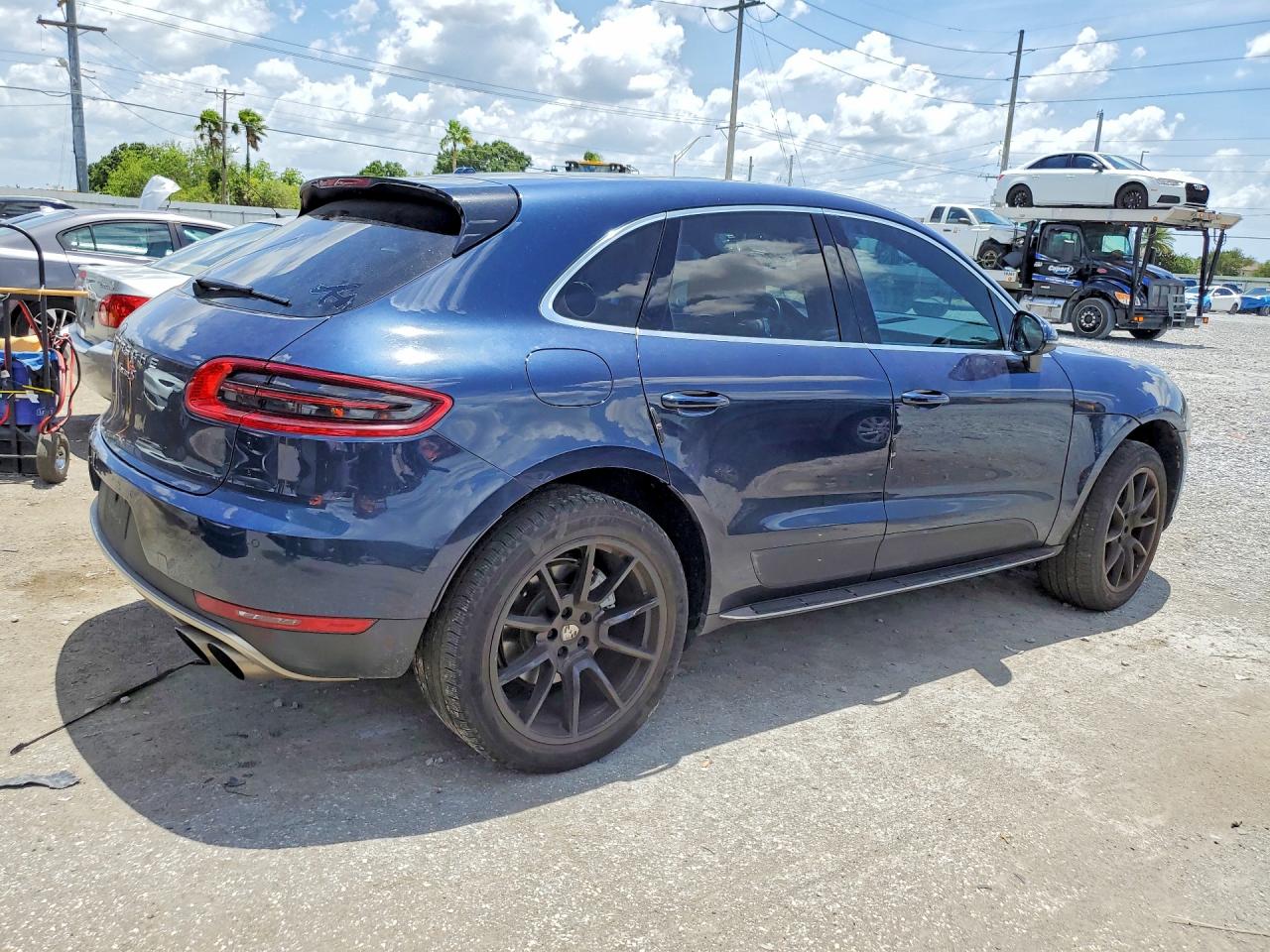 Porsche Macan S