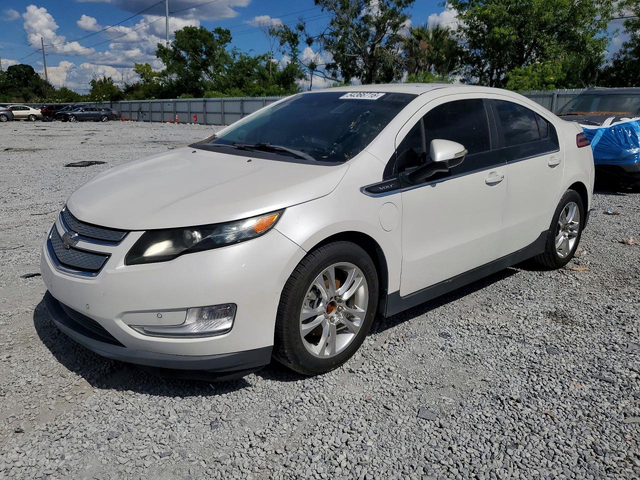 Salvage Chevrolet Volt Image