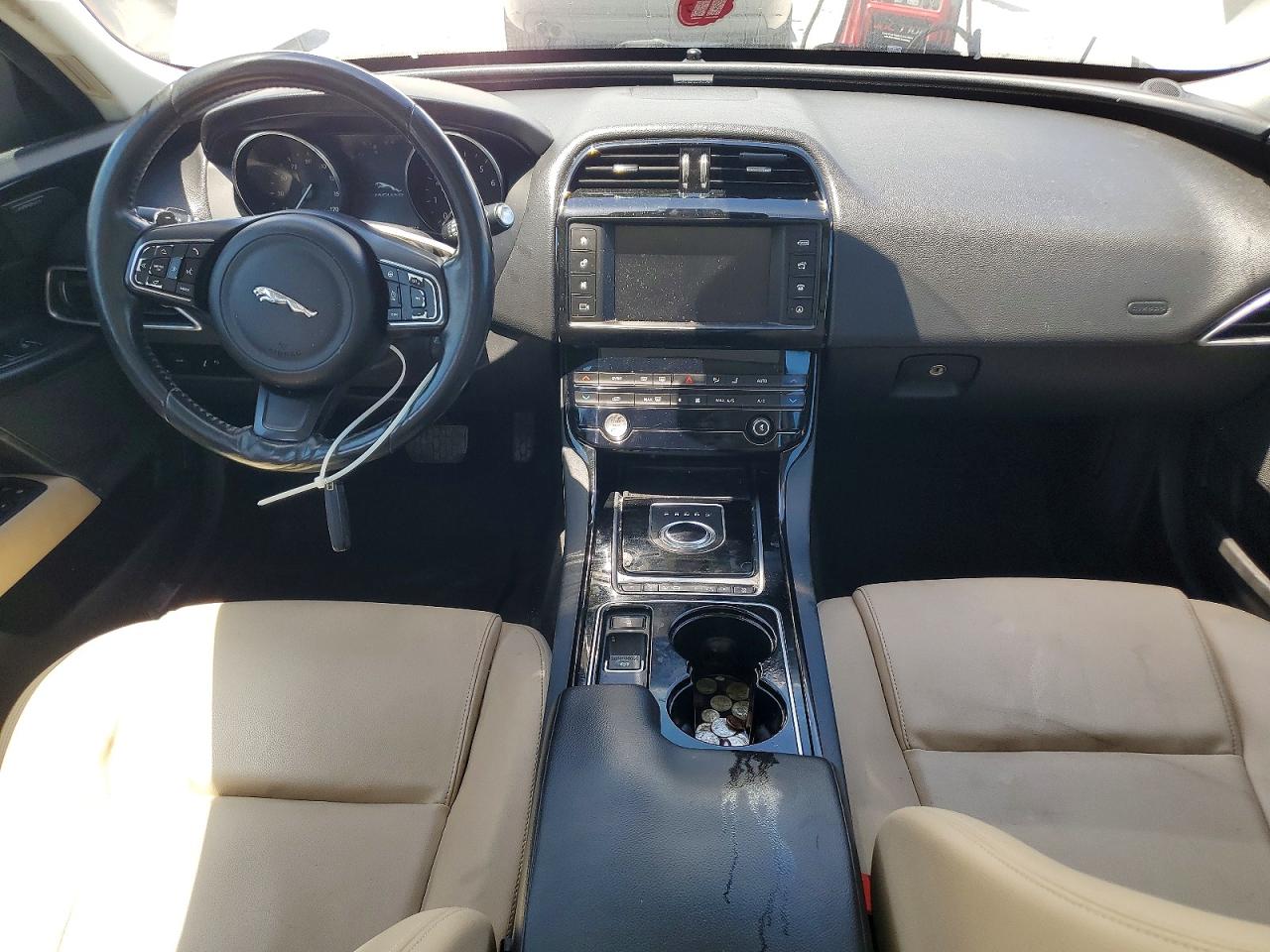 Jaguar XE Premium