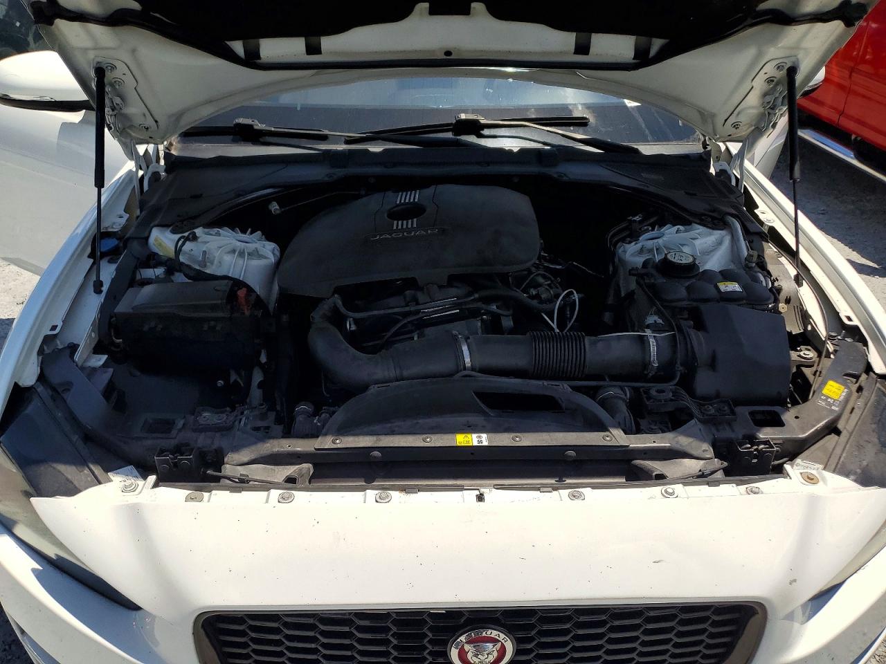 Jaguar XE Premium