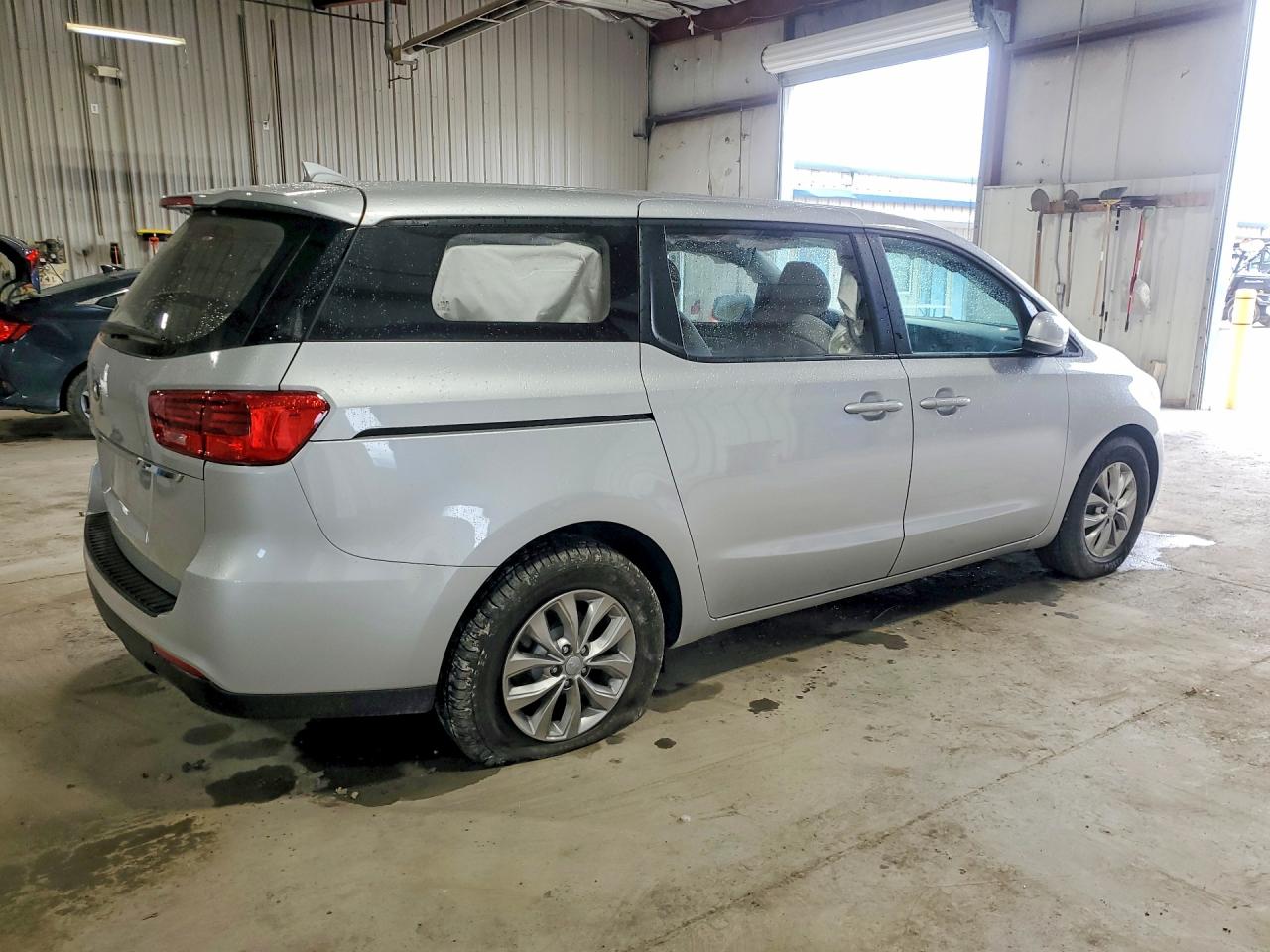 Kia Sedona L