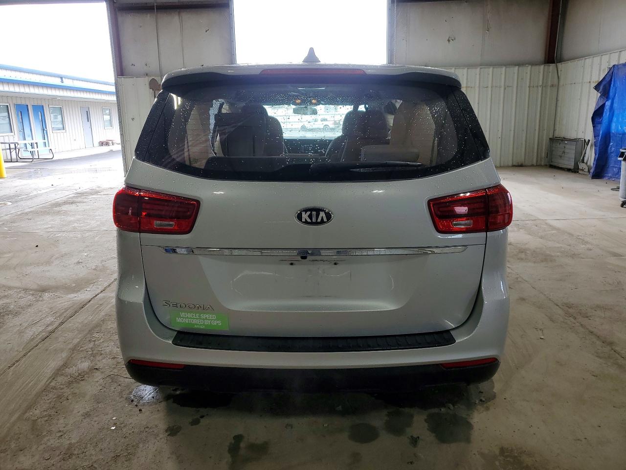 Kia Sedona L