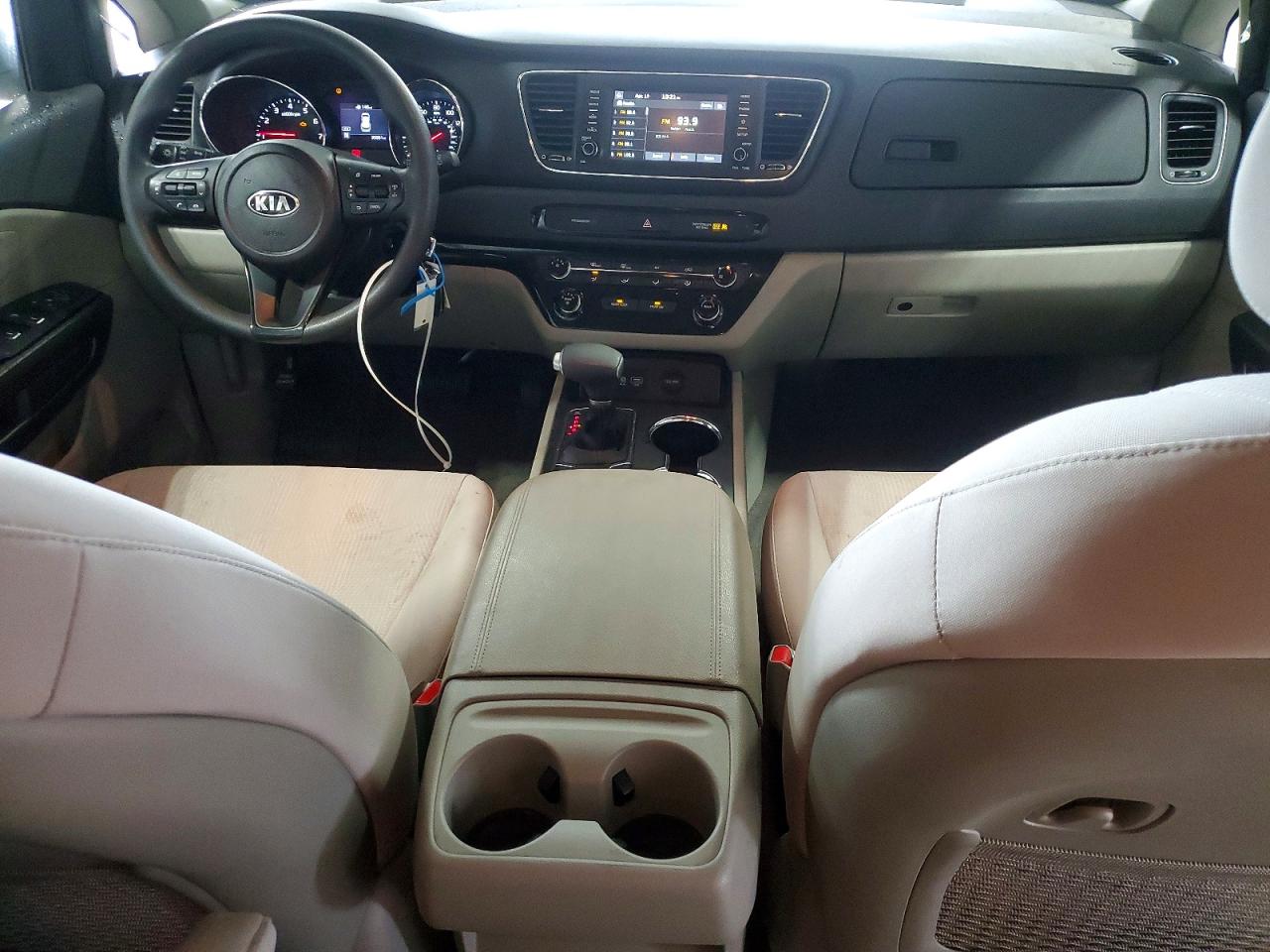 Kia Sedona L
