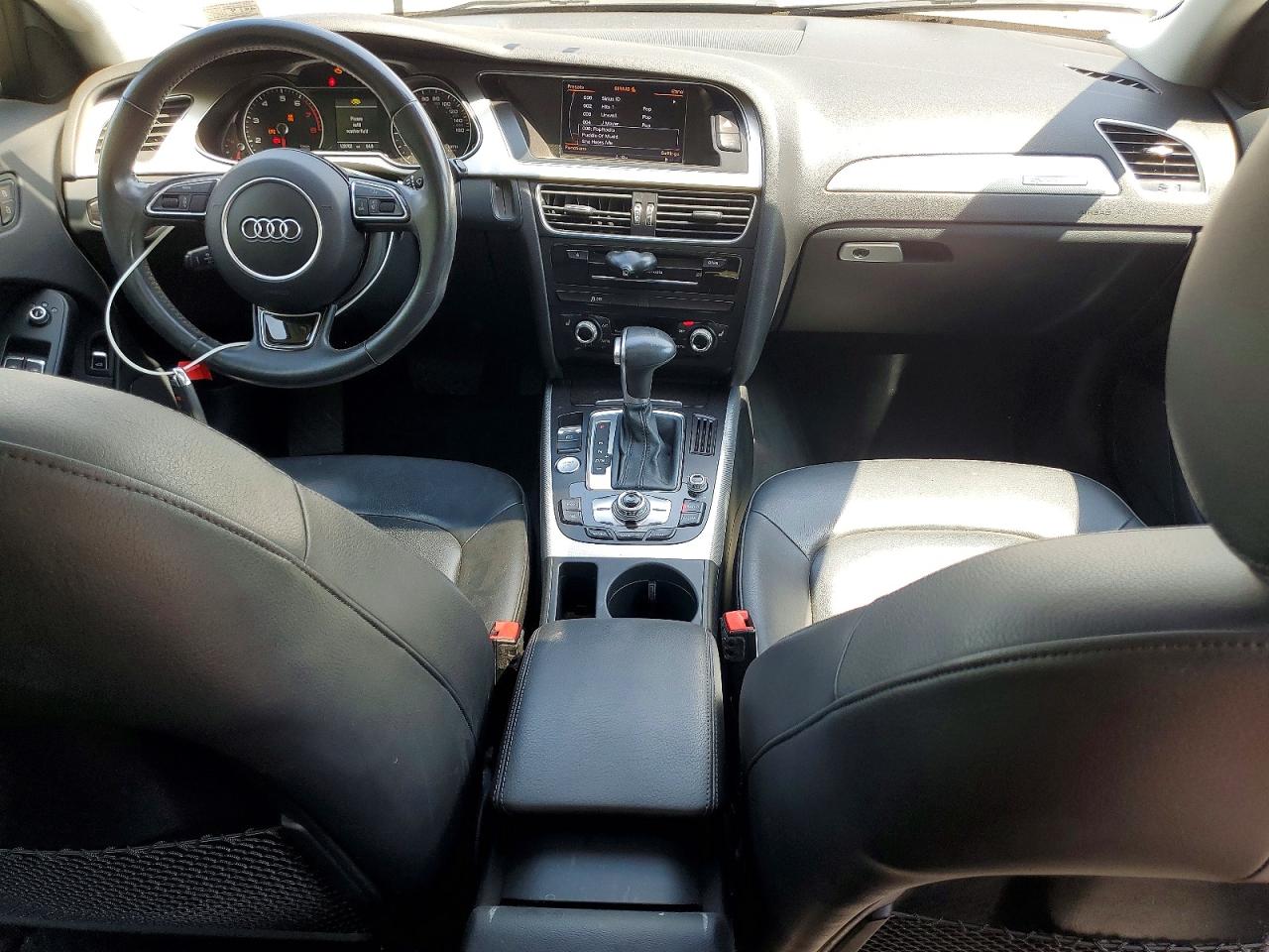 Audi A4 Premium S-line