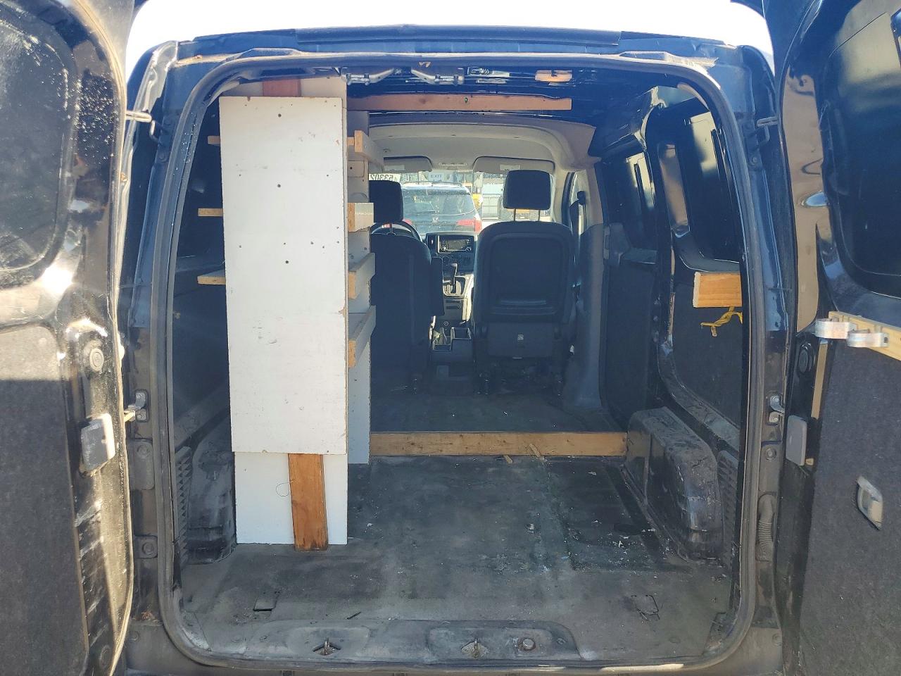 Nissan Nv S