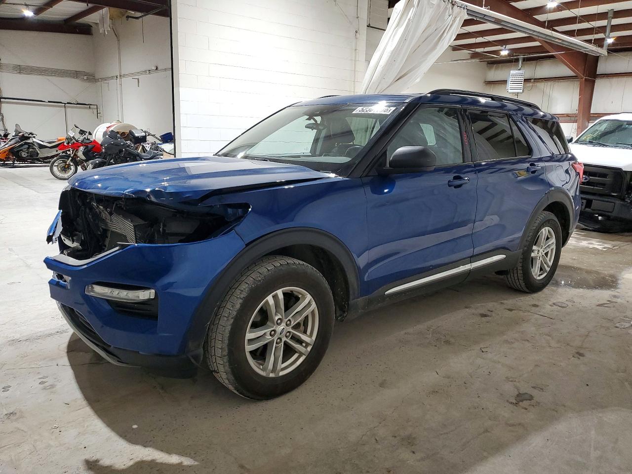 Salvage Ford Explorer Image