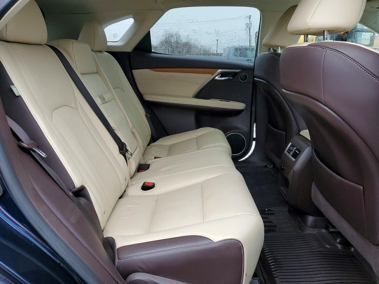 Lexus RX Base