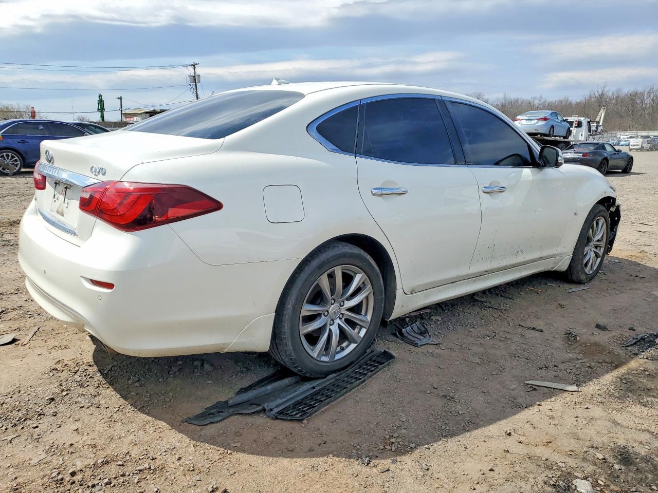 INFINITI Q70 3.7 Luxe
