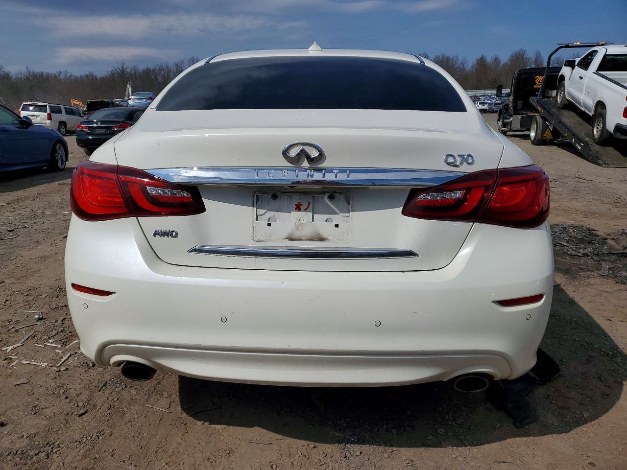 INFINITI Q70 3.7 Luxe
