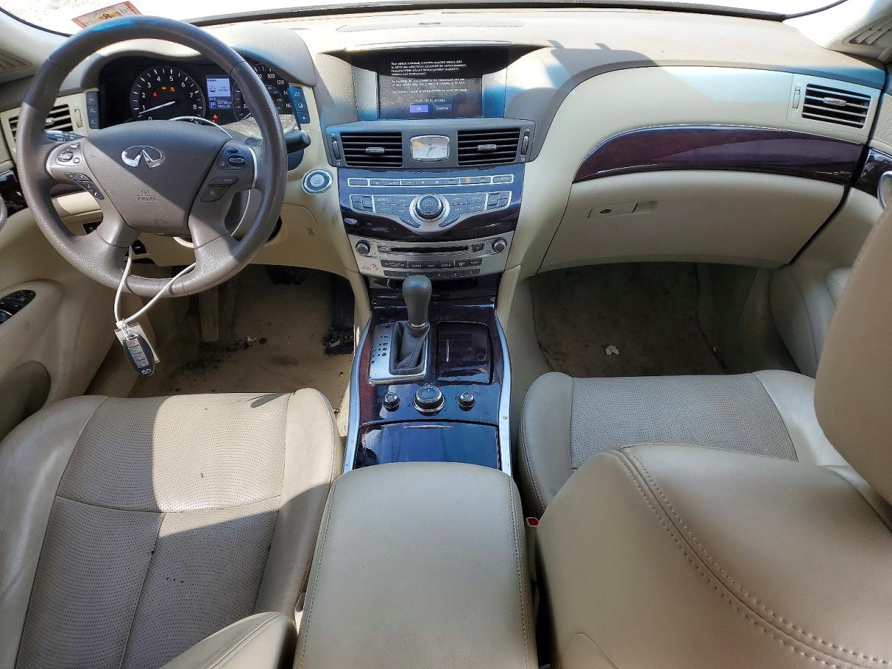 INFINITI Q70 3.7 Luxe