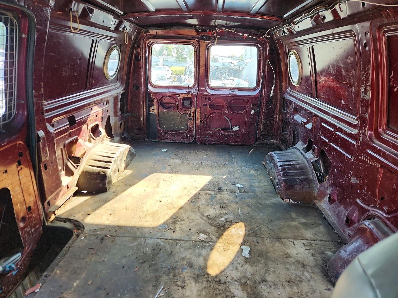 Ford Econoline E250 Van