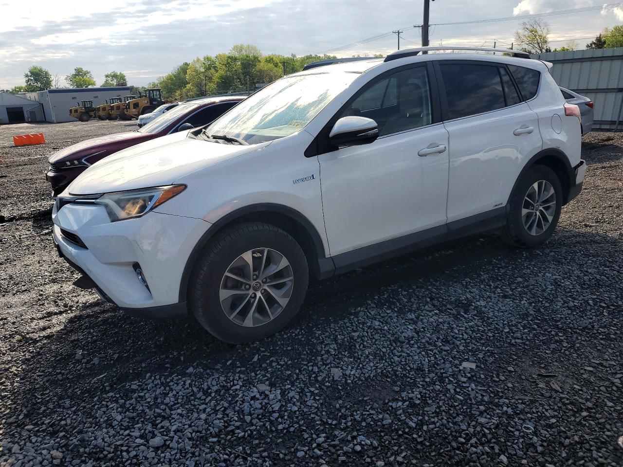 Salvage Toyota RAV4 Image