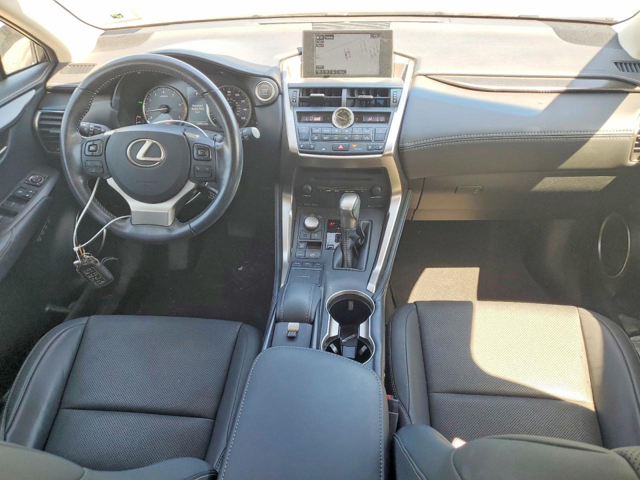Lexus NX Base