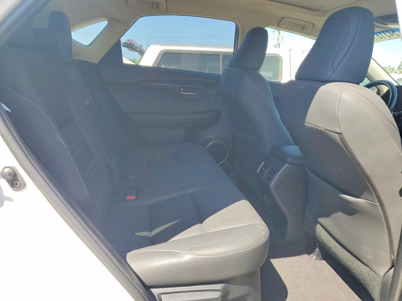 Lexus NX Base