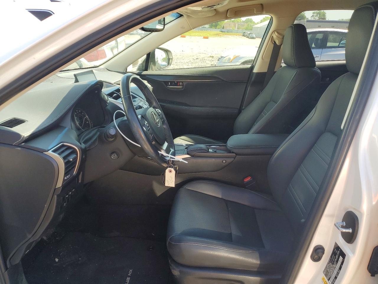 Lexus NX Base