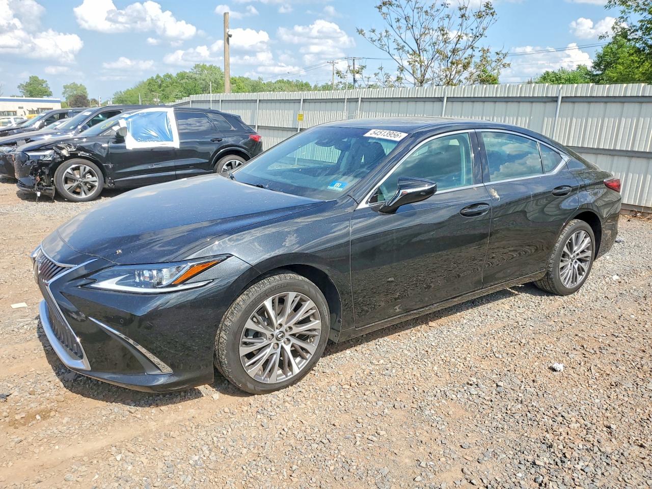 Salvage Lexus Es Image