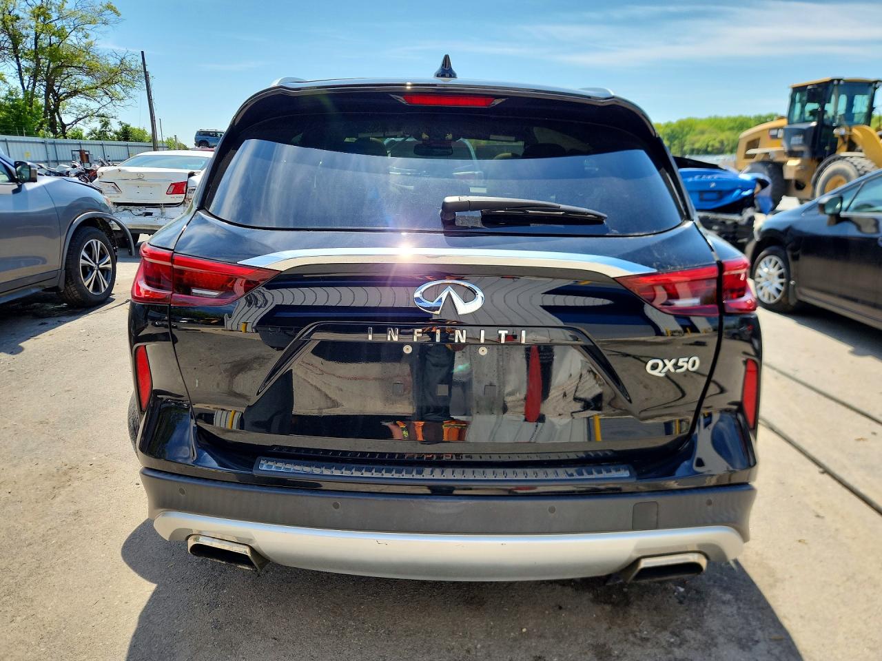 INFINITI Qx Essential