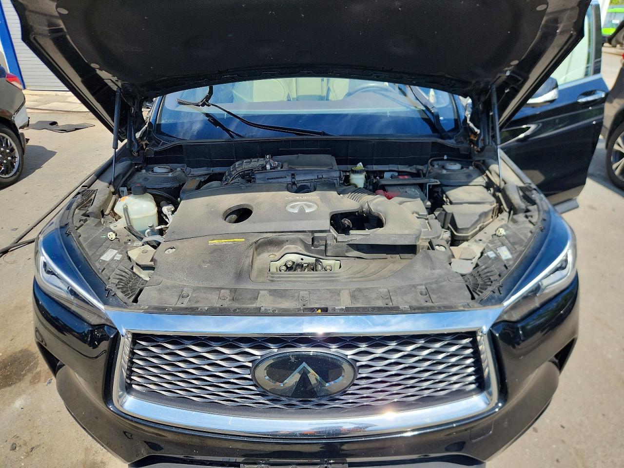 INFINITI Qx Essential