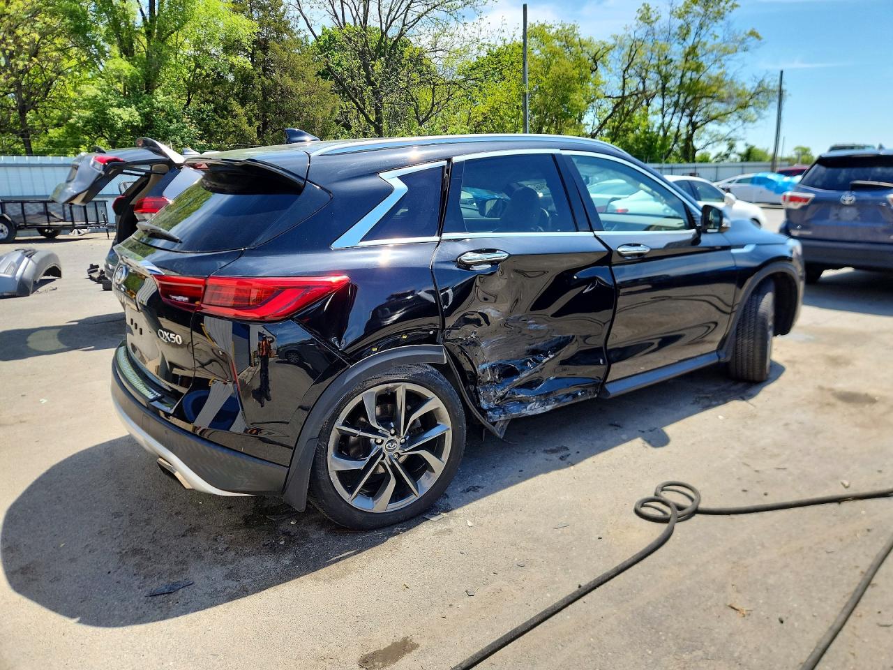 INFINITI Qx Essential