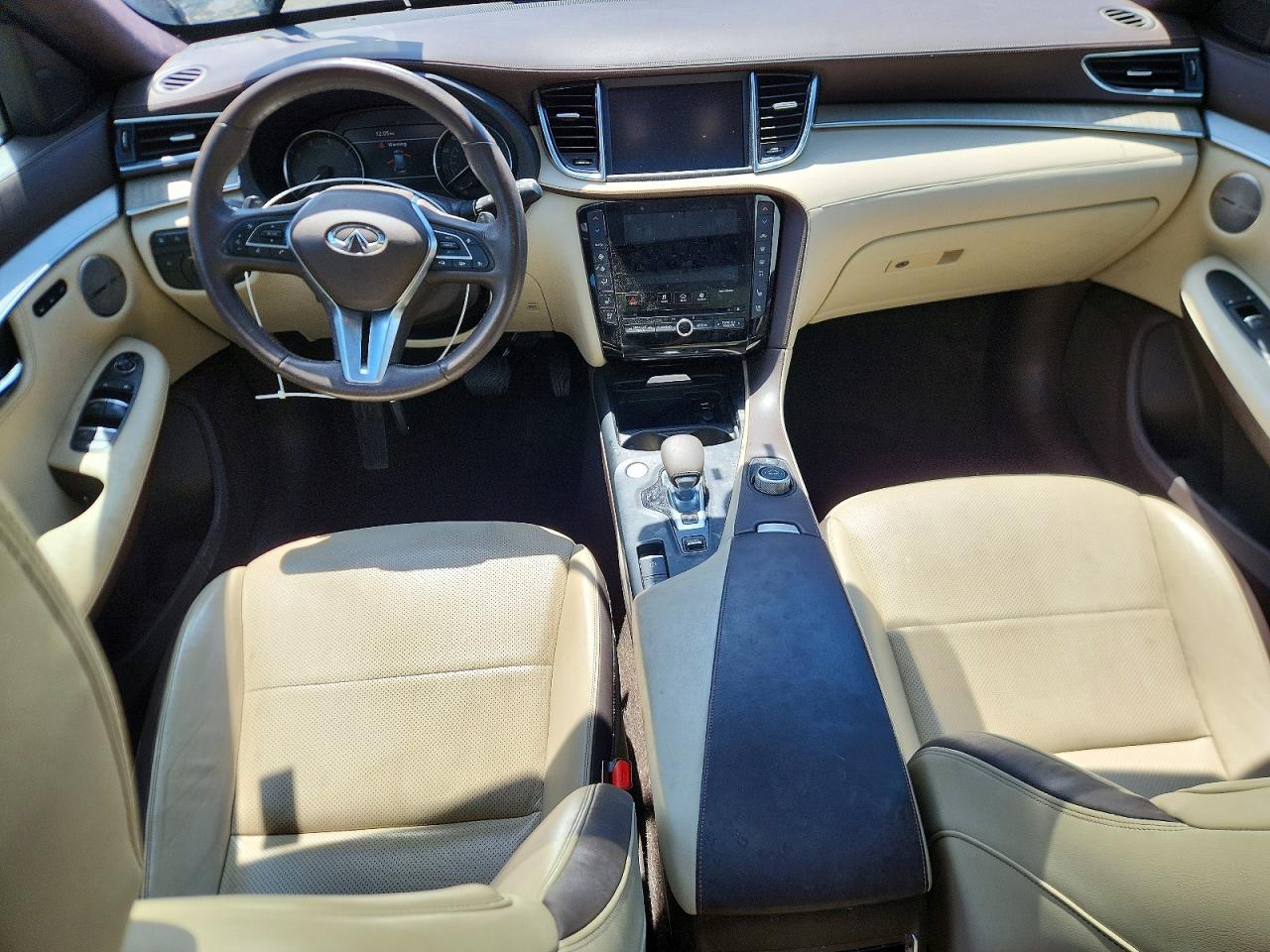 INFINITI Qx Essential
