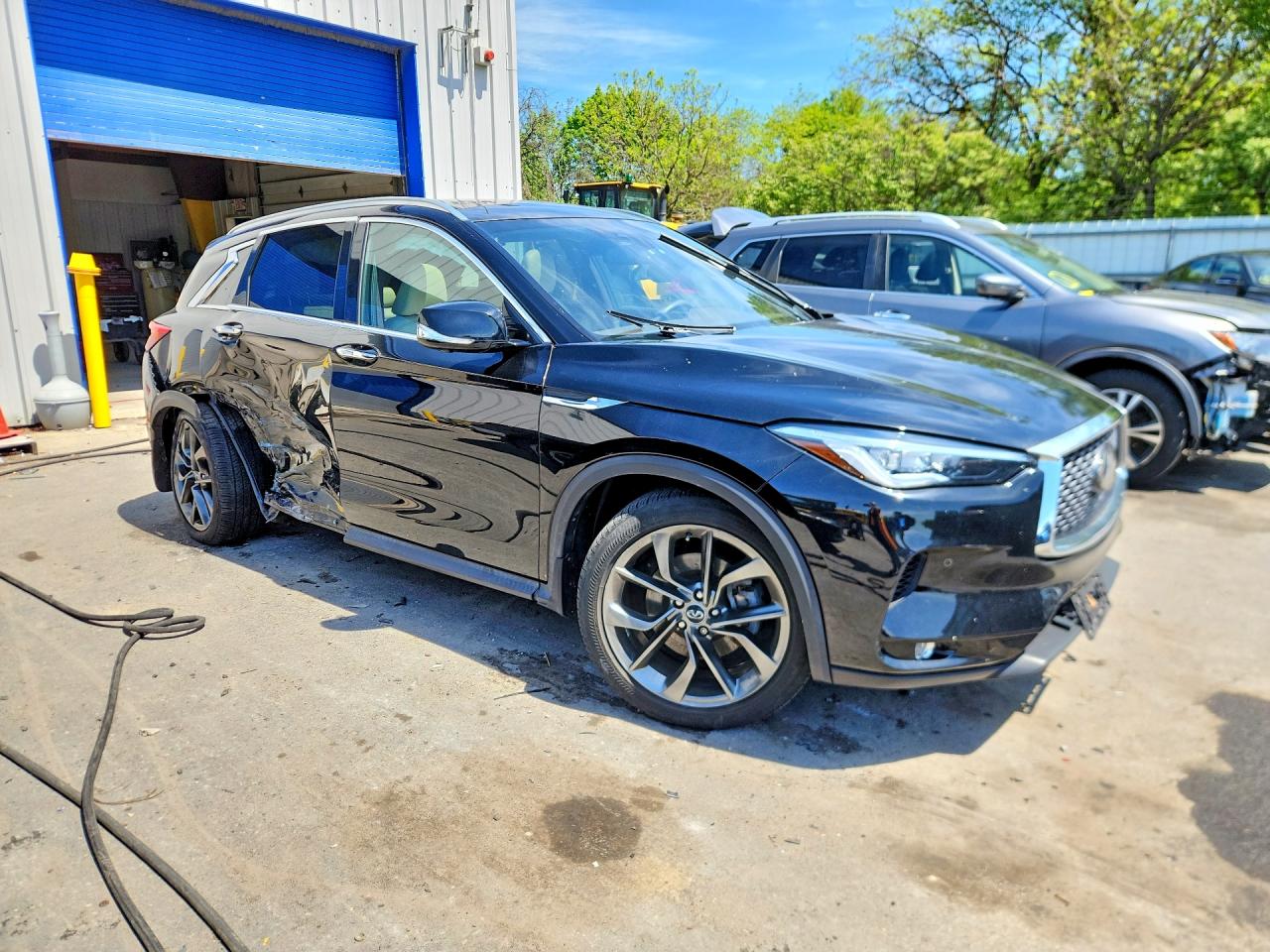 INFINITI Qx Essential