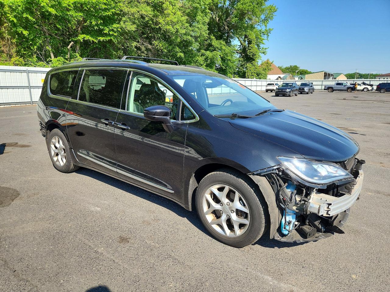 Chrysler Pacifica Touring L Plus