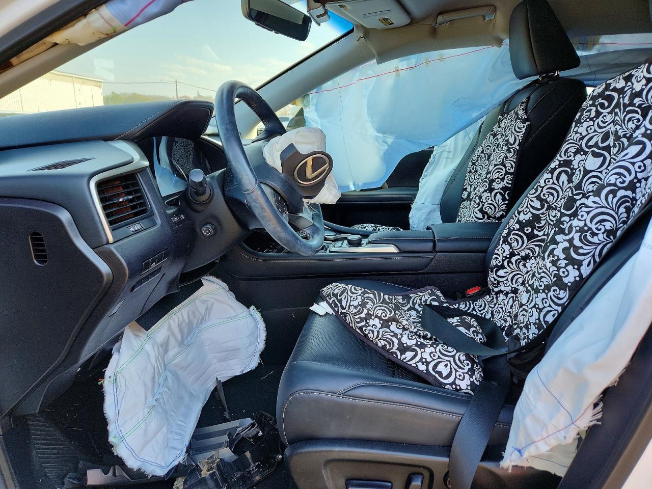Lexus RX Base