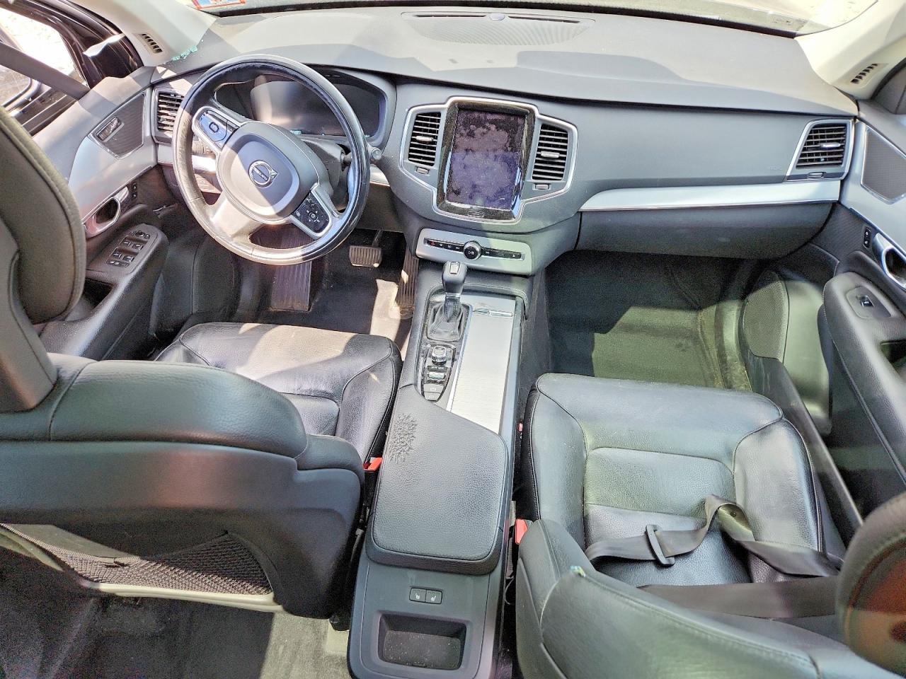 Volvo XC90 T5