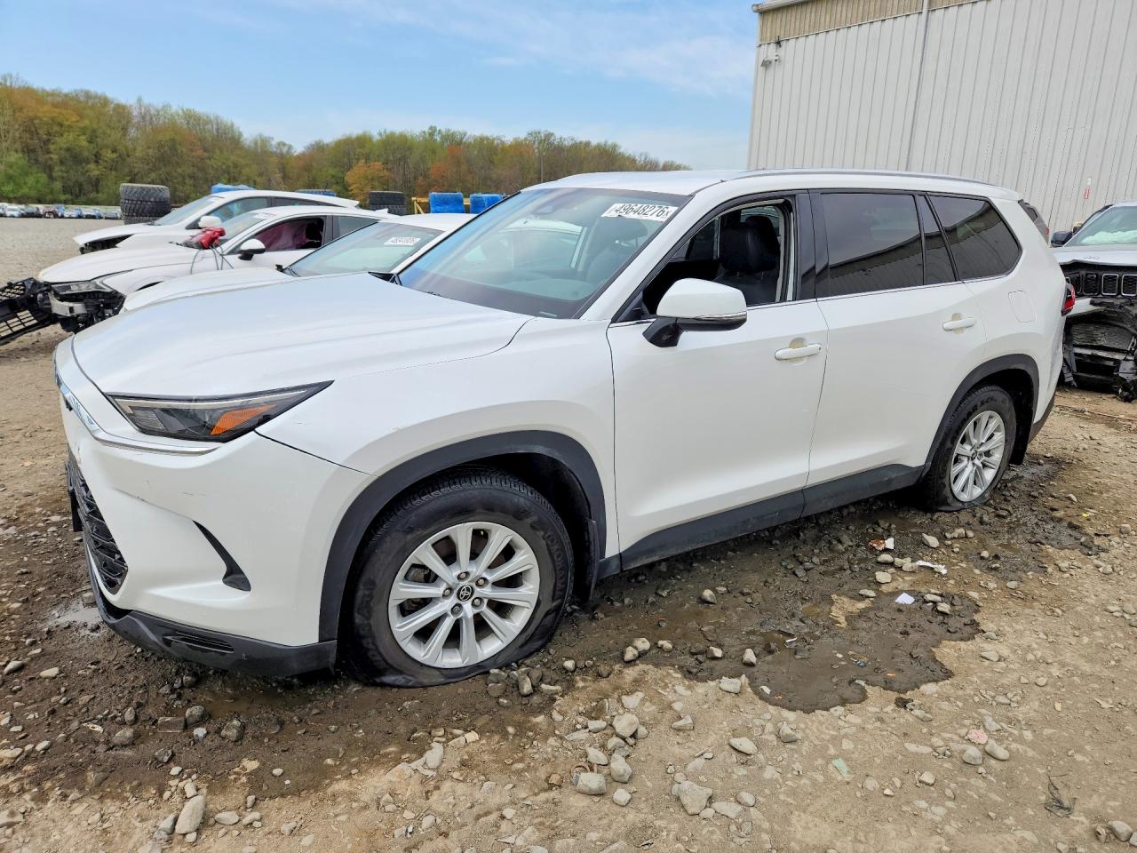 Salvage Toyota Grand Highlander Image