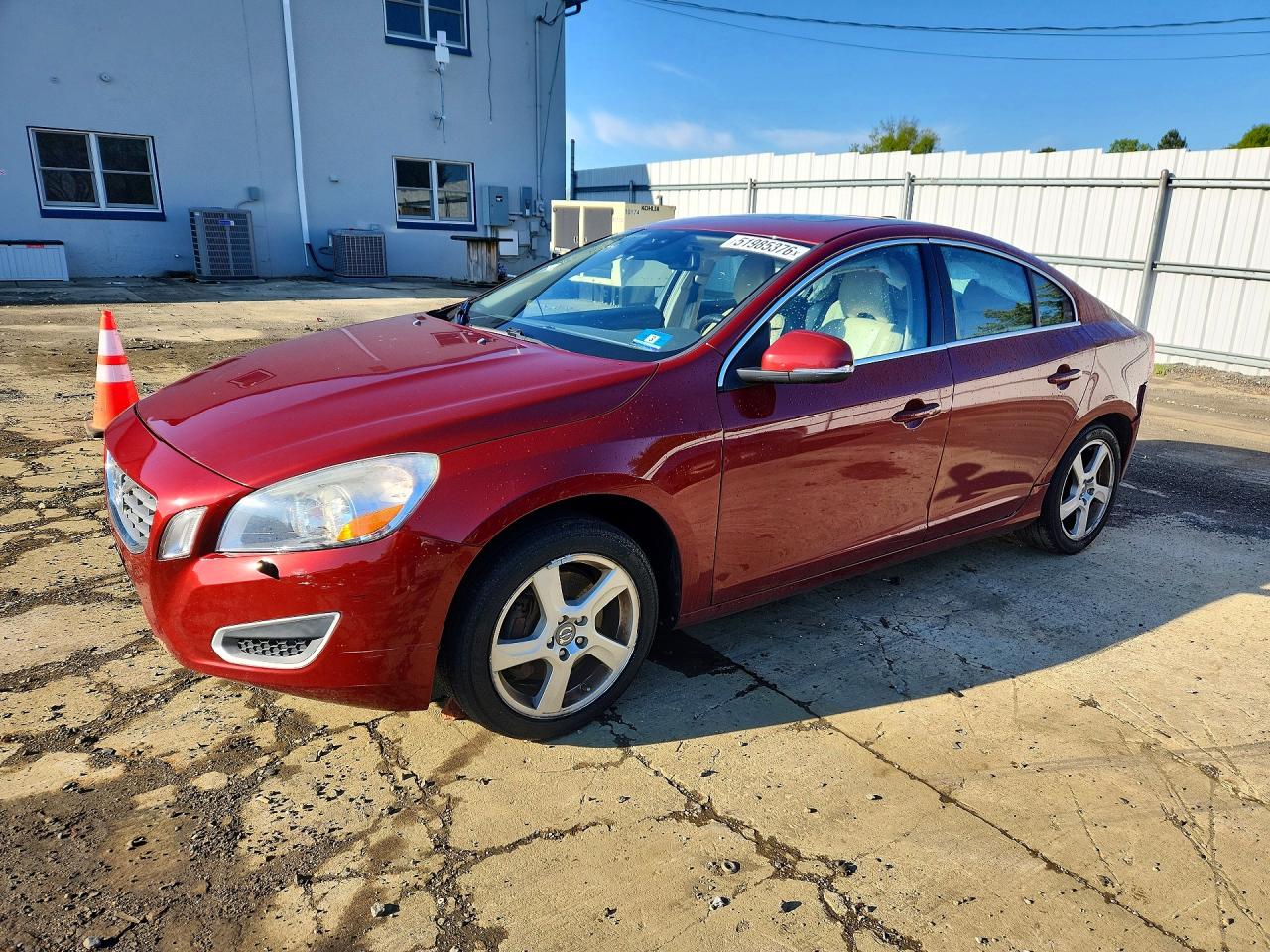 Salvage Volvo S60 Image
