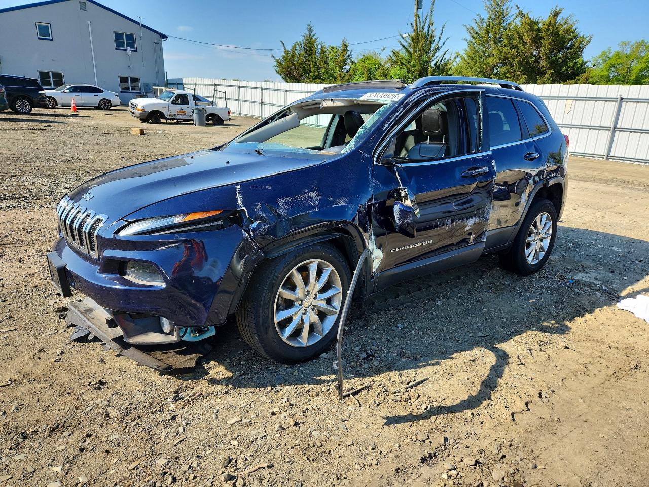 Salvage Jeep Cherokee Image