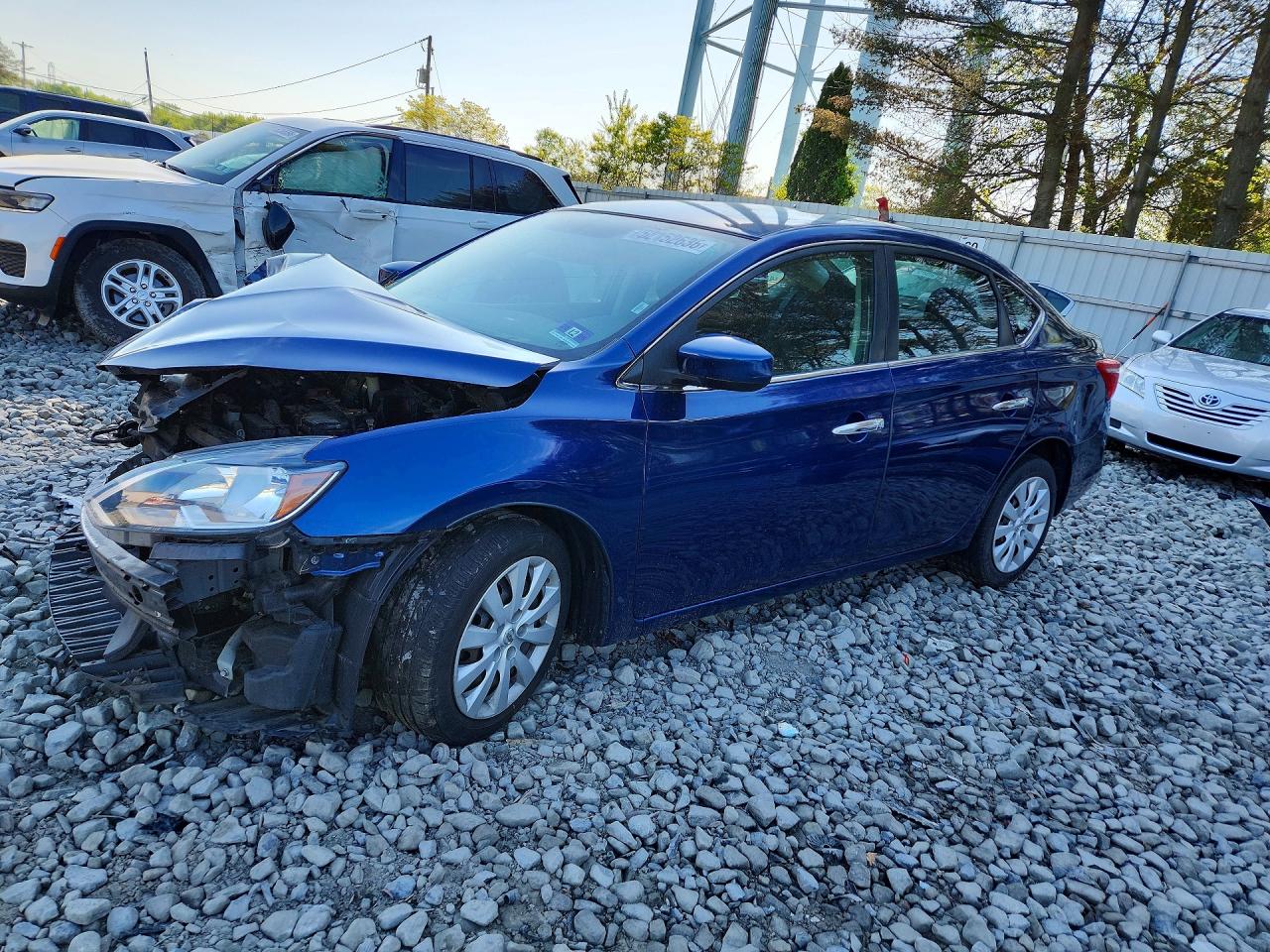 Salvage Nissan Sentra Image