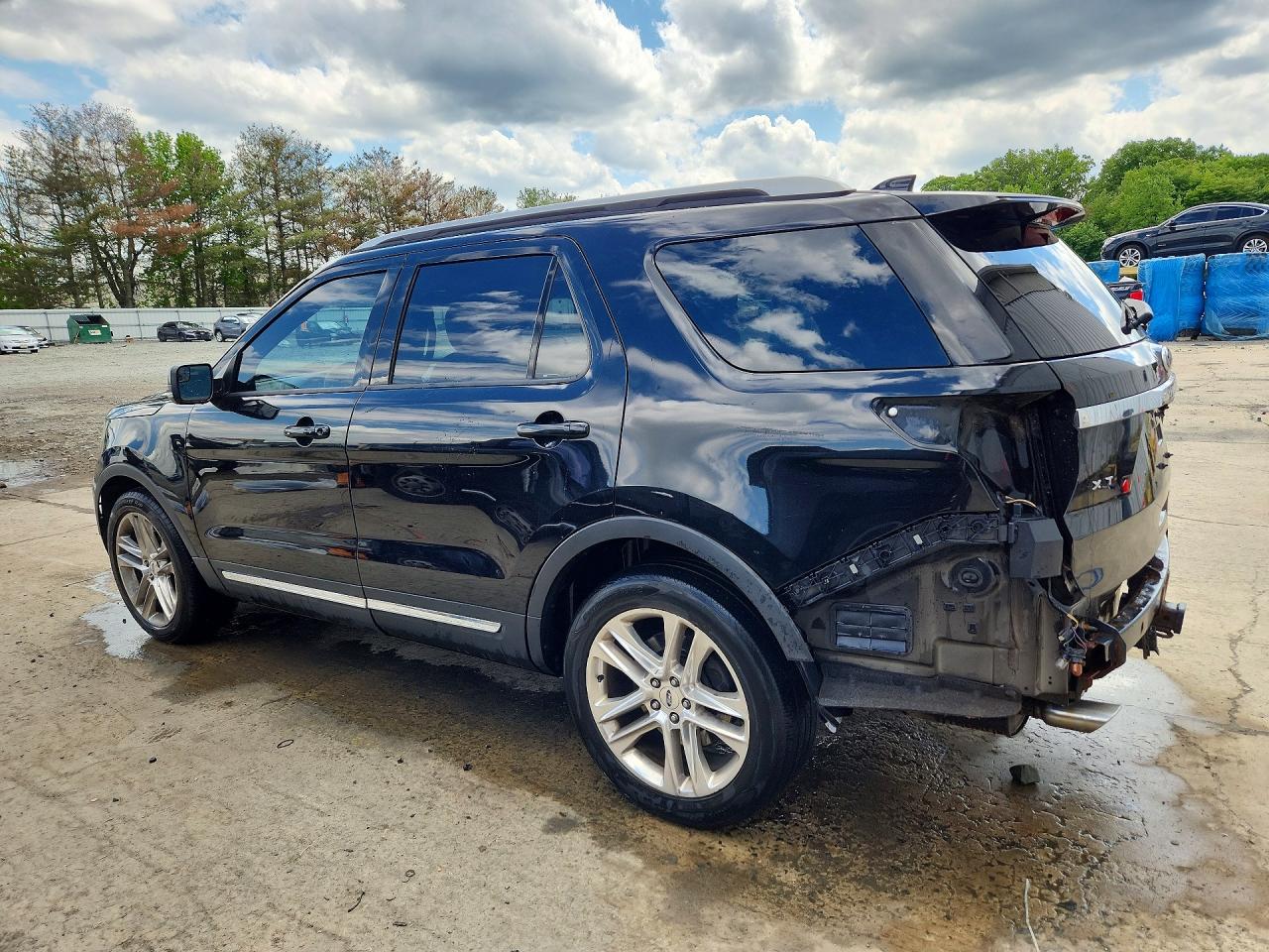 Ford Explorer Xlt