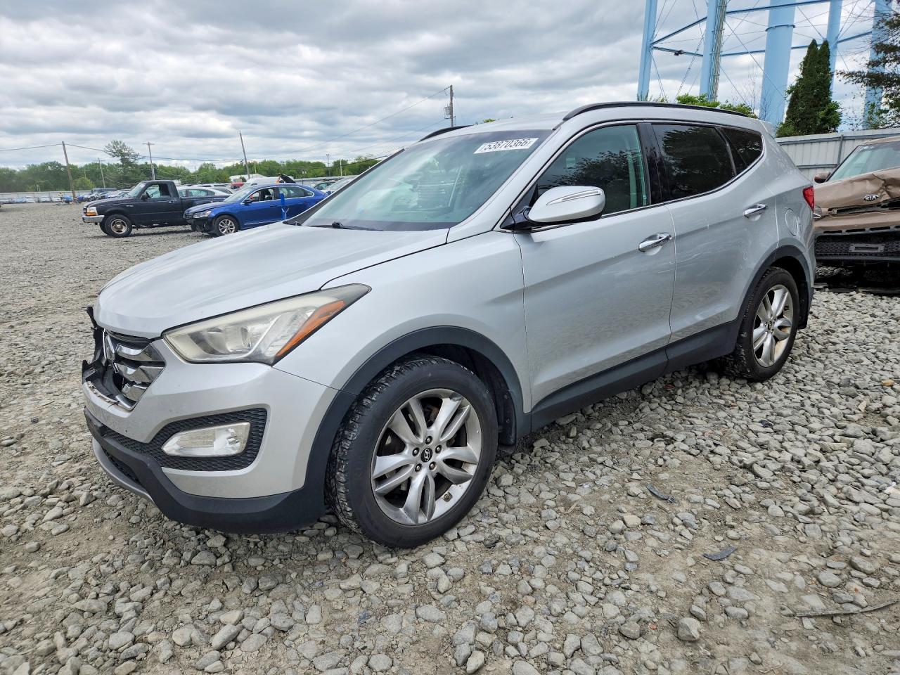 Salvage Hyundai SANTA FE Image