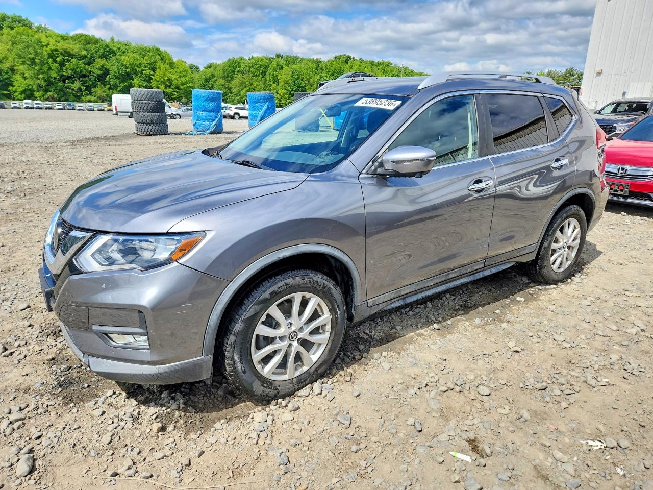 Salvage Nissan Rogue Image