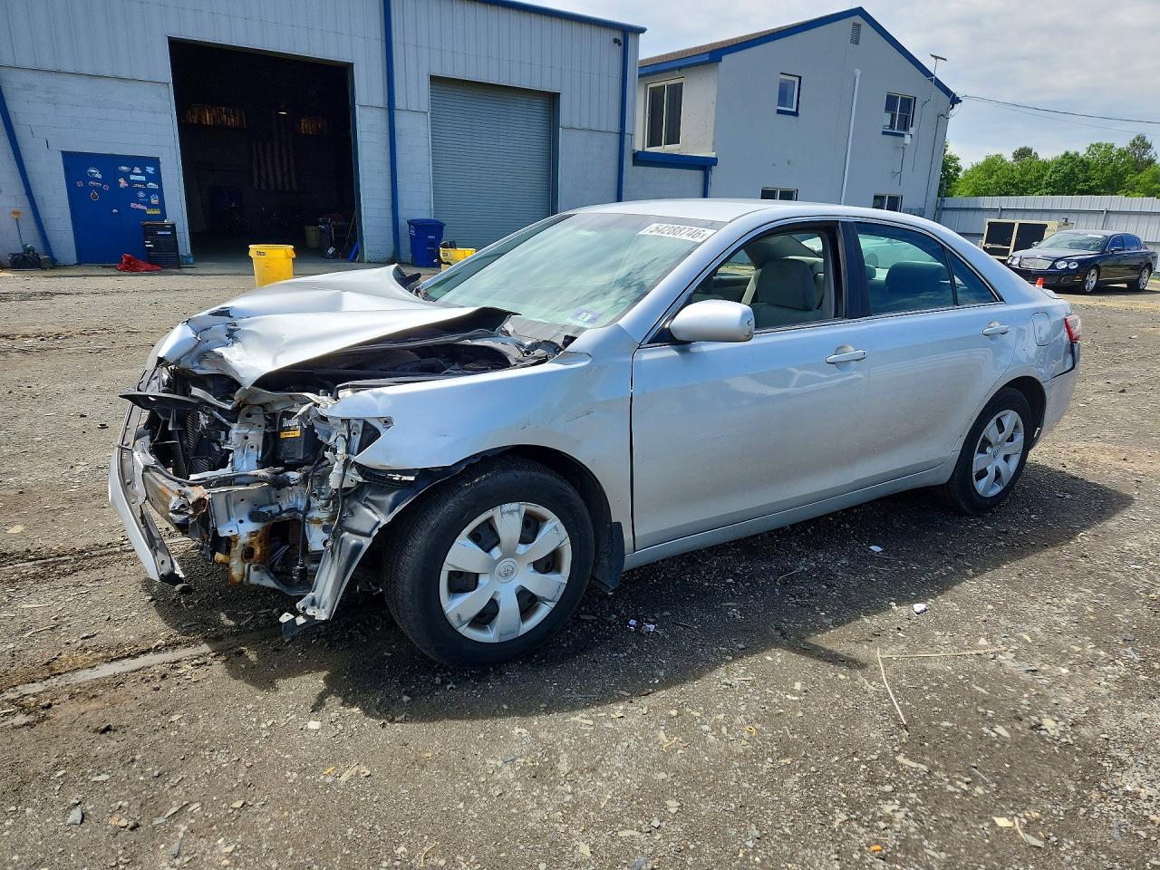 Salvage Toyota Camry Image
