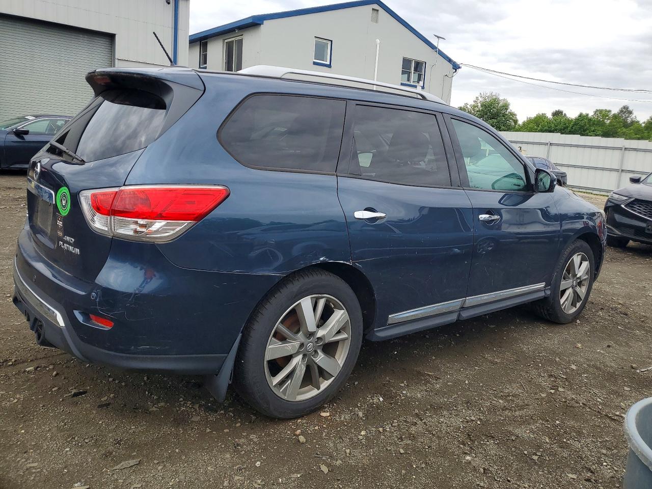 Nissan Pathfinder S