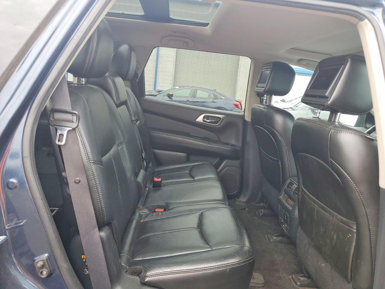 Nissan Pathfinder S